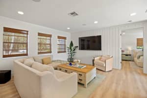 707 SE Hibiscus Ave, Stuart, FL 34996 Sold 05/06/25