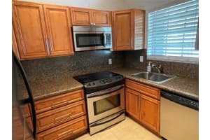 2050 Ne 39th St N312, Lighthouse Point