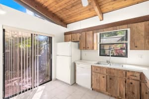 639 Briarwood Cir 1-55, Hollywood, FL 33024 Sold 06/27/25