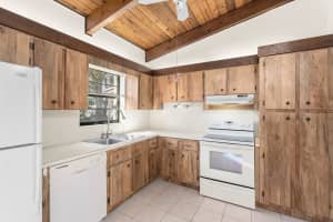 639 Briarwood Cir 1-55, Hollywood, FL 33024 Sold 06/27/25