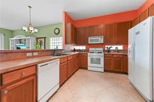 137 Canterbury Pl, Royal Palm Beach, FL 33414 Sold 06/04/25