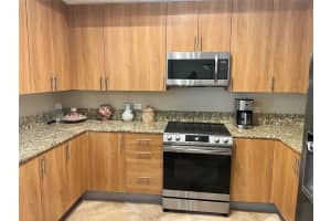 2617 NE 14th Ave 503, Wilton Manors, FL 33334 Sold 05/13/25