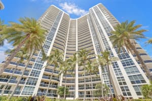 3200 N Ocean Blvd PH 2808, Fort Lauderdale, FL 33308 Sold 09/26/25