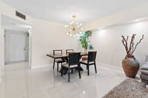 1900 Sabal Palm Dr 106, Davie, FL 33324 Sold 05/22/25