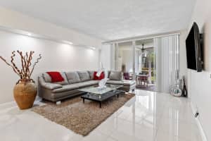 1900 Sabal Palm Dr 106, Davie, FL 33324 Sold 05/22/25