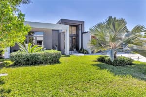 400 NE 22 Street, Wilton Manors, FL 33305 Sold 09/29/25