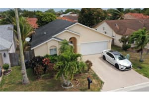 1464 Waterway Cove Dr, Wellington, FL 33414 - MLS#F10491331
