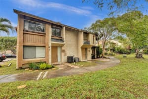 26 Wimbledon Lake 248, Plantation