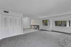 26 Wimbledon Lake 248, Plantation, FL 33324 - MLS#F10491401