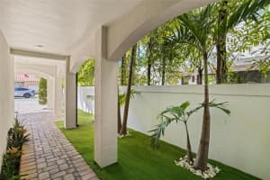 1625 NE 1st St *, Fort Lauderdale, FL 33301 Sold 04/30/25