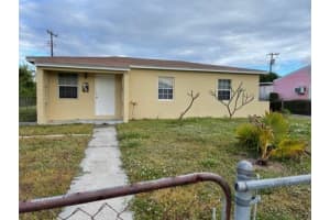 370 W 15th St, Riviera Beach, FL 33404 Sold 06/05/25