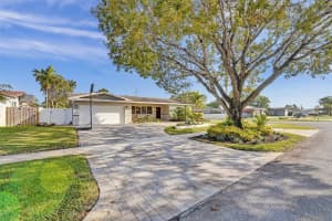5001 Grant St, Hollywood, FL 33021 Sold 06/10/25