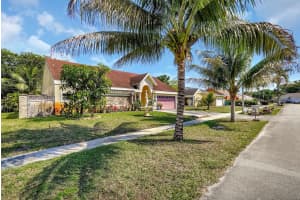 2621 Azalea Ave, Miramar
