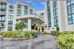 2055 SW 122nd Ave 202, Miami, FL 33175 Sold 06/24/25