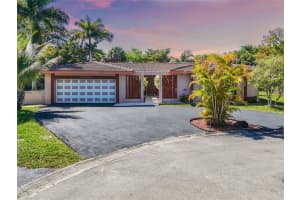 10380 NW 41st St, Coral Springs, FL 33065 Sold 06/25/25