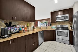 3413 NW 44th St 108, Lauderdale Lakes, FL 33309 Sold 10/01/25