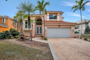 2722 Montevideo Ave, Hollywood, FL 33026 Sold 05/08/25