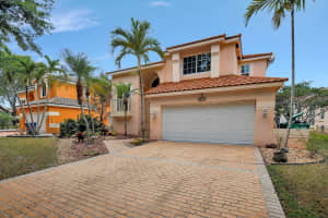 2722 Montevideo Ave, Hollywood, FL 33026 Sold 05/08/25