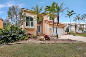 2722 Montevideo Ave, Hollywood, FL 33026 Sold 05/08/25