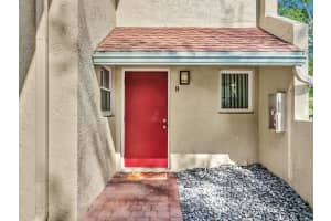 499 SE 13th St 8E, Fort Lauderdale, FL 33316 - MLS#F10491631