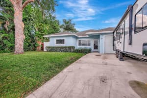 6958 Park St, Hollywood, FL 33024 Sold 05/16/25