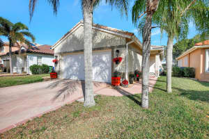 1803 NW 208th Ter, Pembroke Pines, FL 33029 Sold 04/25/25