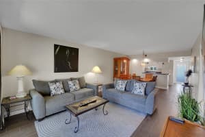 8980 Hollybrook Boulevard, Pembroke Pines, FL 33025 - MLS#F10491731