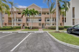 7218 Fairfax Dr 110, Tamarac, FL 33321 Sold 06/20/25