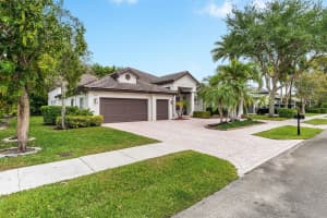 8119 S Savannah Cir, Davie, FL 33328 Sold 06/02/25