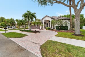 8119 S Savannah Cir, Davie, FL 33328 Sold 06/02/25