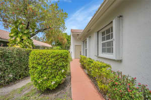 6141 Heliconia Rd, Delray Beach, FL 33484 Sold 04/29/25