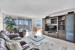 605 Oaks Drive, Pompano Beach, FL 33069 - MLS#F10491915