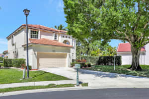 3055 Woodlands Dr, Margate, FL 33063 Sold 04/17/25