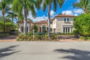 9 Fiesta Way, Fort Lauderdale