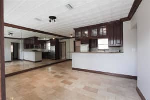 305 Gulfstream Dr, Delray Beach, FL 33444 Sold 06/17/25