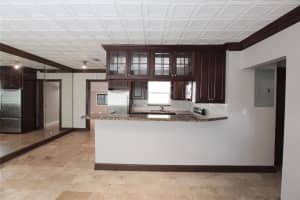 305 Gulfstream Dr, Delray Beach, FL 33444 Sold 06/17/25