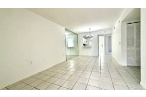 2125 NW 77th Way 103, Pembroke Pines, FL 33024 - MLS#F10492219
