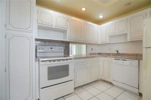 604 NE 2ND ST 220, Dania Beach, FL 33004 Sold 08/13/25