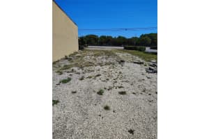  N Dixie Hwy, Pompano Beach, FL 33060 Sold 11/03/25