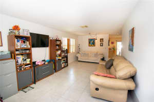 2670 W 60th Pl 101-26, Hialeah, FL 33016 Sold 06/09/25