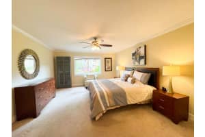 119 NE 19th Ct 118G, Wilton Manors, FL 33305 Sold 04/28/25