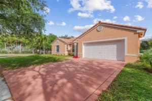 13661 SW 20th St, Miramar, FL 33027 Sold 04/14/25