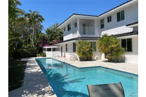 700 NE Boca Bay Colony Dr, Boca Raton, FL 33487 Sold 06/18/25