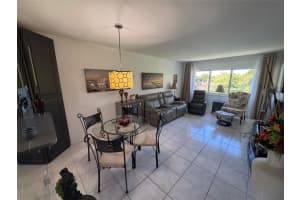 3431 Nw 50th Ave 305, Lauderdale Lakes