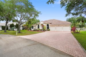 16241 Owasco Cir, Davie, FL 33331 Sold 04/30/25
