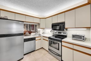 3860 N Carambola Cir 2957, Coconut Creek, FL 33066 Sold 08/06/25