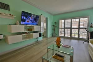 4117 Bougainvilla Dr 415, Lauderdale By The Sea, FL 33308 - MLS#F10492479
