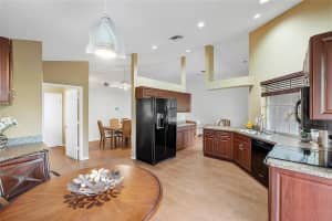 5486 Pine Ln, Coral Springs, FL 33067 Sold 04/25/25