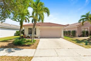 2433 SW 177th Ter, Miramar, FL 33029 Sold 05/14/25