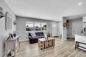 7861 NW 11th Ct, Pembroke Pines, FL 33024 Sold 05/16/25
